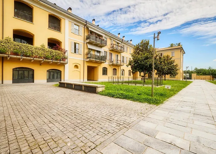 Luxy Close Navigli